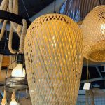 LÁMPARA DECORATIVA DE RATTAN LARGA COD. 3288