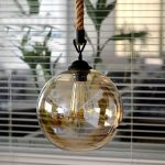 LÁMPARA DEC  SOCKET BRONCE Y  GLOBO ÁMBAR cod. 4581
